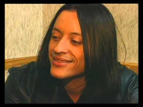 Nace Elvis Crespo