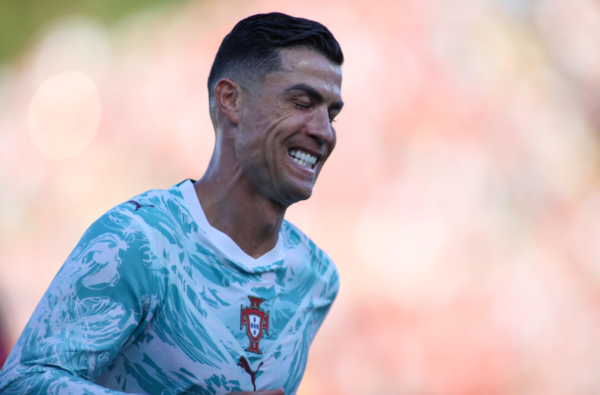 Portugal avanza con sufrimiento a los octavos de final del Mundial
