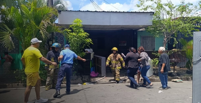 Incendio en Residencial Las Mercedes es controlado sin heridos