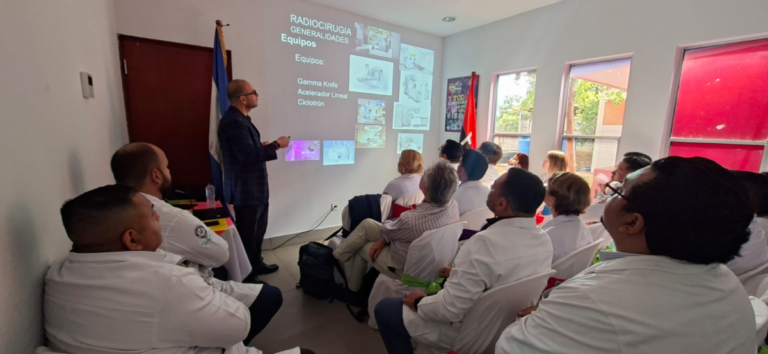Centro Nora Astorga abre taller internacional de radiocirugía en Managua