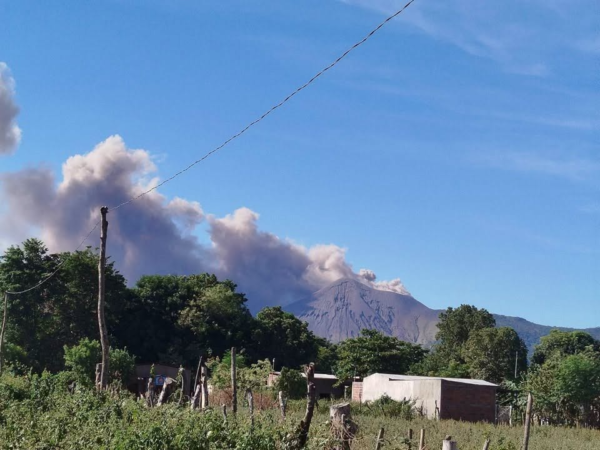 Volcán Telica suma 18 explosiones y lanza cenizas a 250 metros
