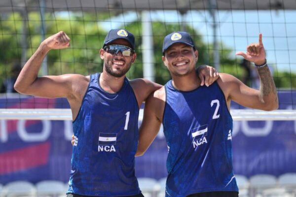 Rubén Mora y Jefferson Cascante lideran grupo y van a cuartos en Santo Domingo 2026