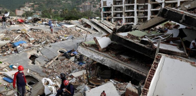 Asciende a 4.333 el número de víctimas por el doble terremoto en Venezuela