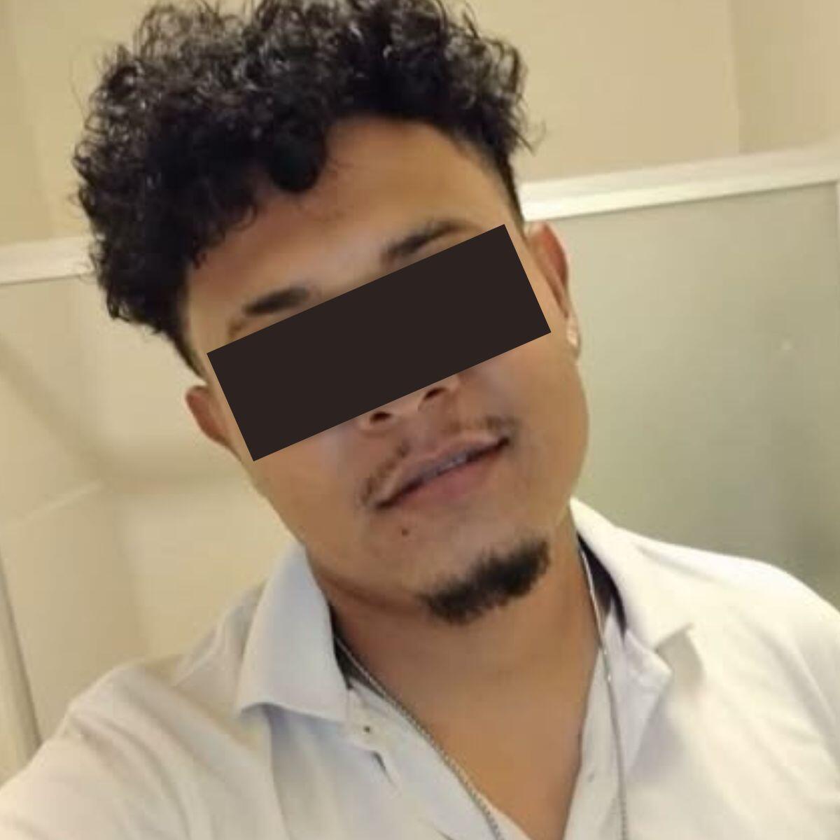 Un joven de apellido Mercado