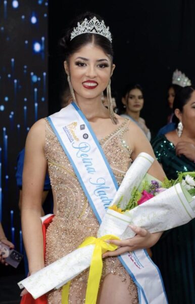 Coronan a la guapa Annette Umanzor, Reinas Nicaragua, edición Madriz