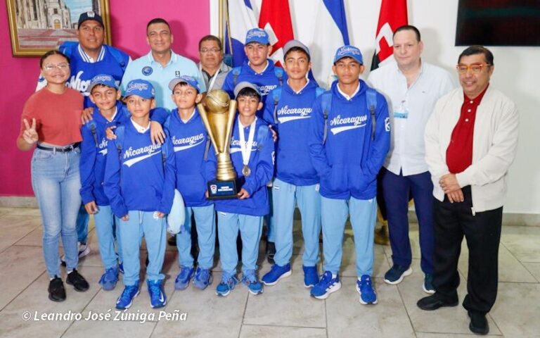 Nicaragua recibe con orgullo a Leones de León tras clasificar invictos a Serie Mundial de Williamsport
