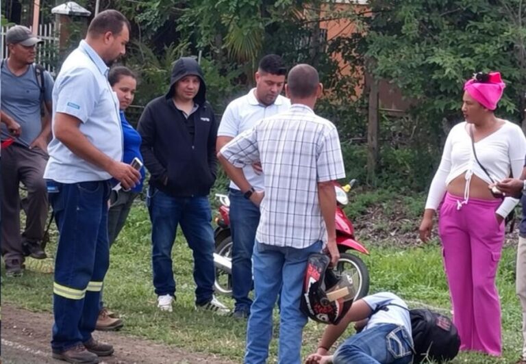 Hallan inconsciente a extranjero a orillas de la carretera hacia San Juan del Sur