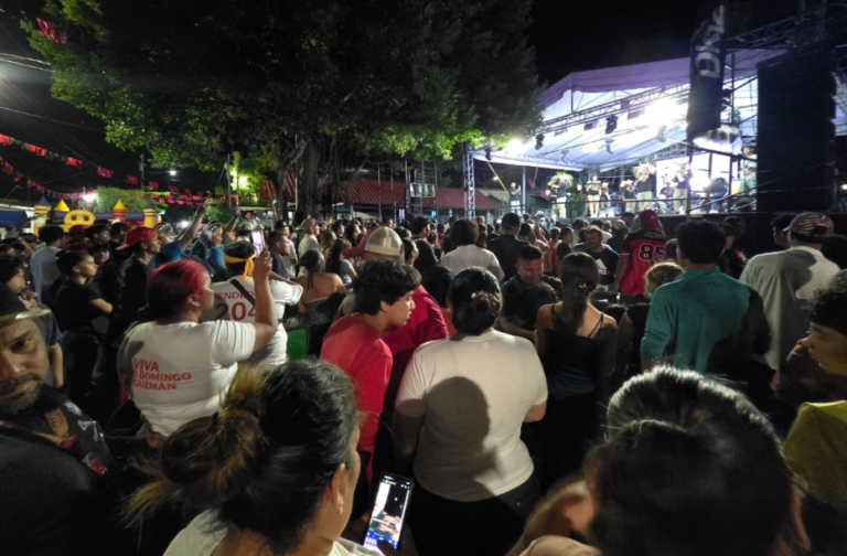 ¡Y se rompen los fuegos! al ritmo de la Nueva Compañia y Tu Nueva Radio YA en San Judas