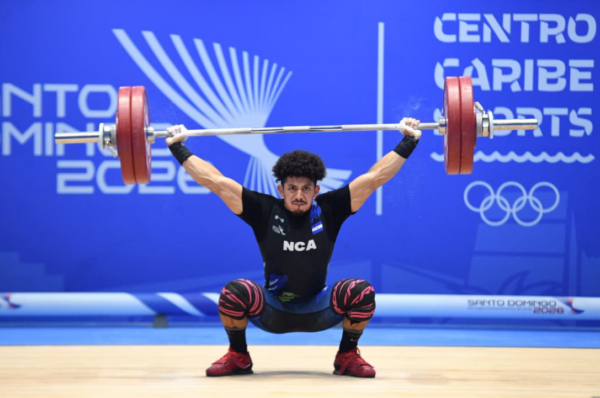 Pesista Orlando Vázquez gana primeras medallas de plata para Nicaragua en los Juegos CA y del Caribe