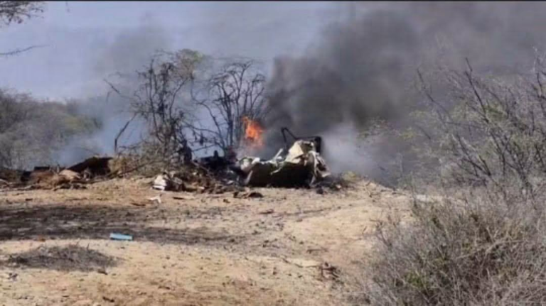 Avioneta cae en Perú y deja 13 muertos en Líneas de Nazca
