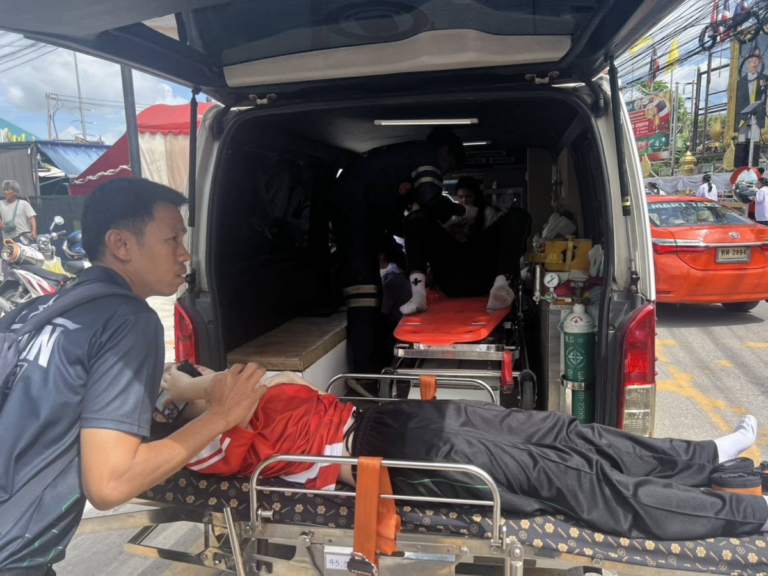 Adolescente mata a sus abuelos antes de atacar una escuela en Tailandia
