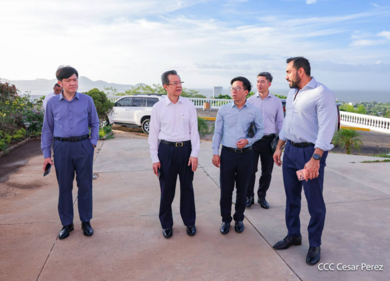 Delegación de Vietnam recorre Circuito Creativo Xolotlán en Managua