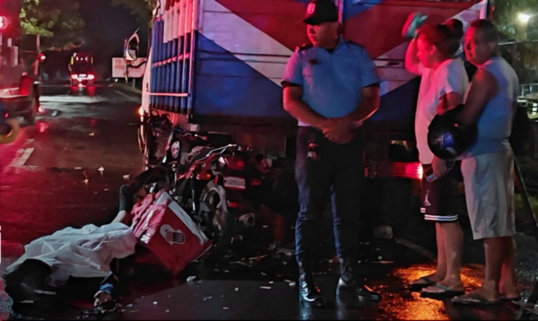 Motociclista se mata al impactar en parte trasera de camión en carretera nueva a León
