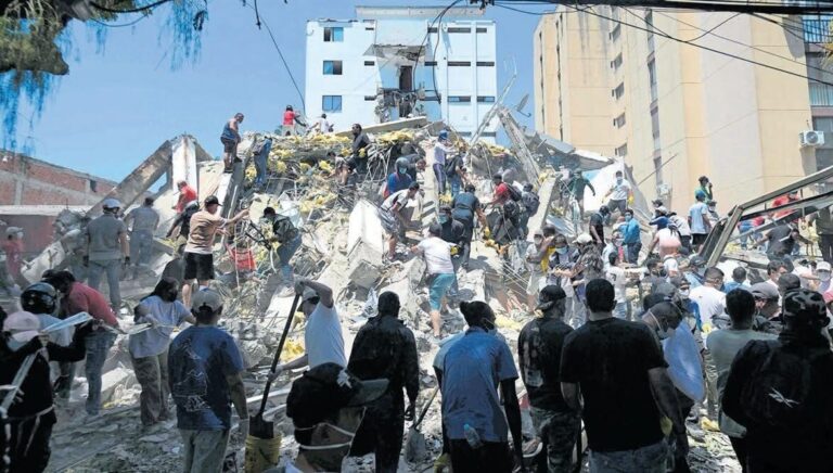 Colombia eleva a 304 los muertos y más de 292,000 los damnificados por terremoto