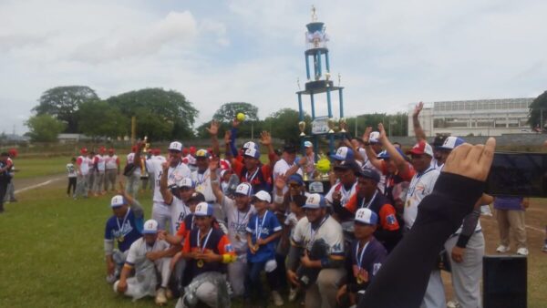 Equipo del Hospital Carlos Roberto Huembes gana campeonato nacional de Softbol