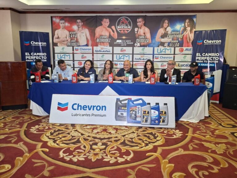 Nueve peleas profesionales animarán el Holiday Inn este 28 de agosto