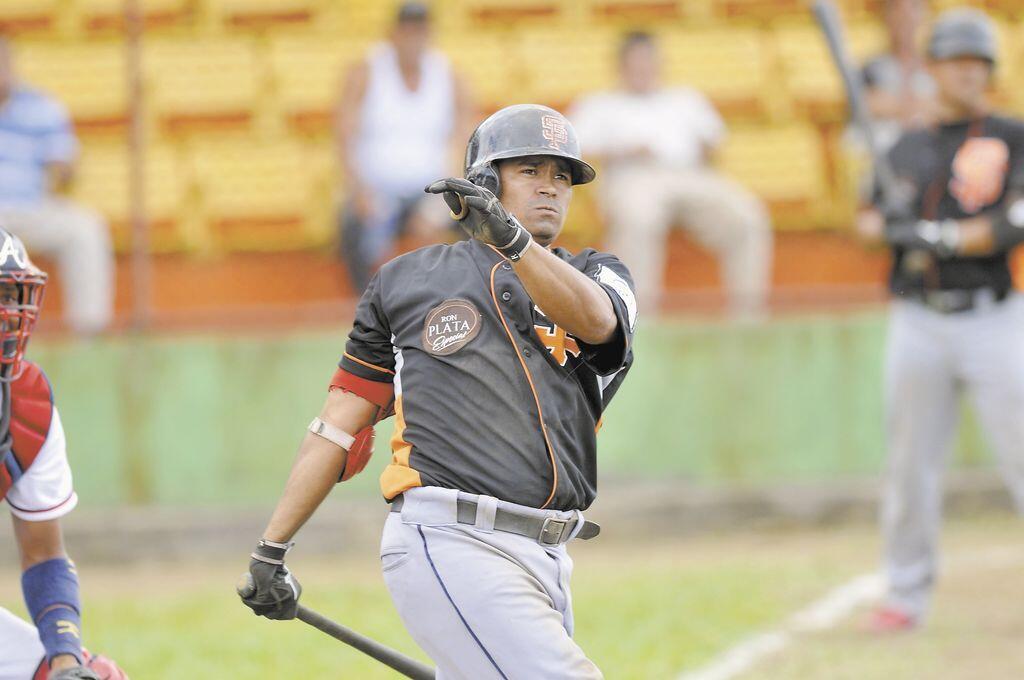 Renato Morales, artillero de las Fieras del San Fernando