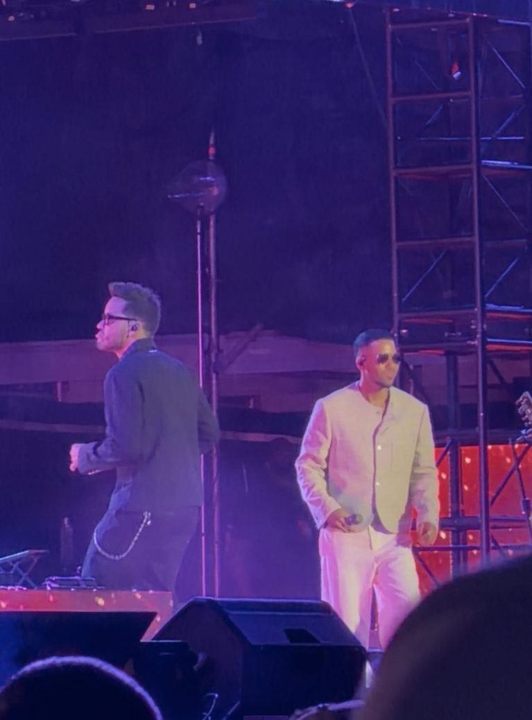 Romeo Santos y Prince Royce hacen historia con lleno total durante concierto en Managua