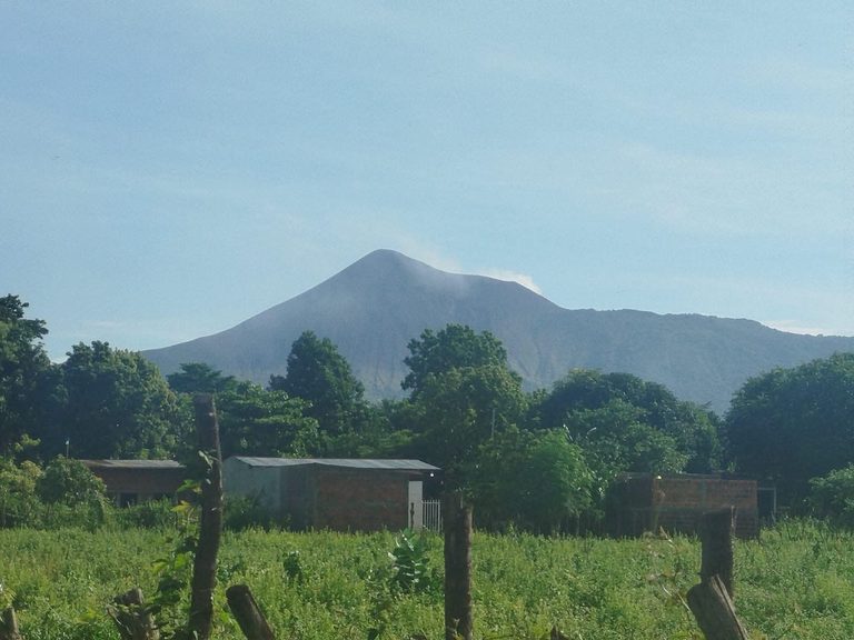 INETER recomienda no acercarse al Volcán Telica en León