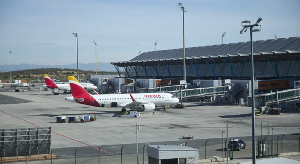 Avión aterriza de emergencia en Bruselas