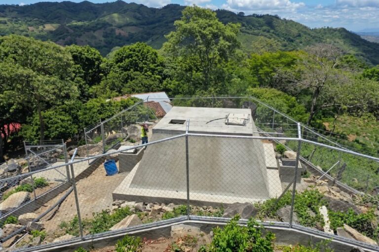 Avanza 93% proyecto de agua potable para 600 familias de San Francisco del Norte