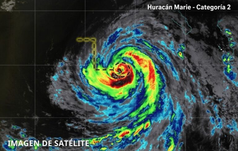 Huracán Marie alcanza categoría 2 en el Pacífico y genera fuerte oleaje frente a México