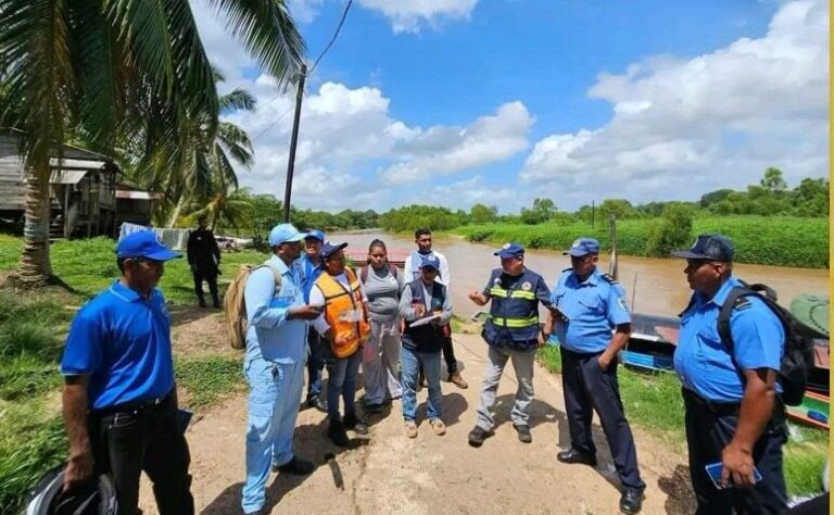 Desaparece cuidador de lanchas tras sumergirse en Waspam, Caribe Norte