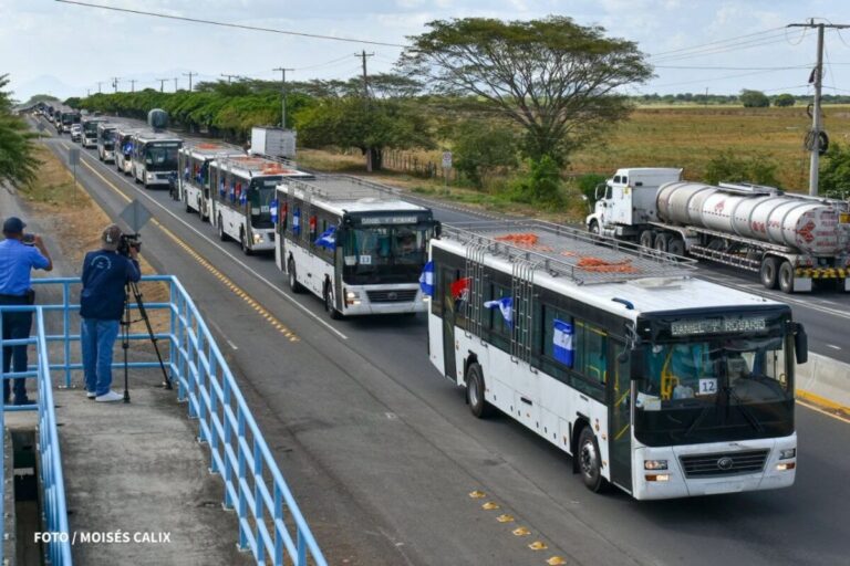 Nicaragua recibe nuevos buses de China para rutas intermunicipales