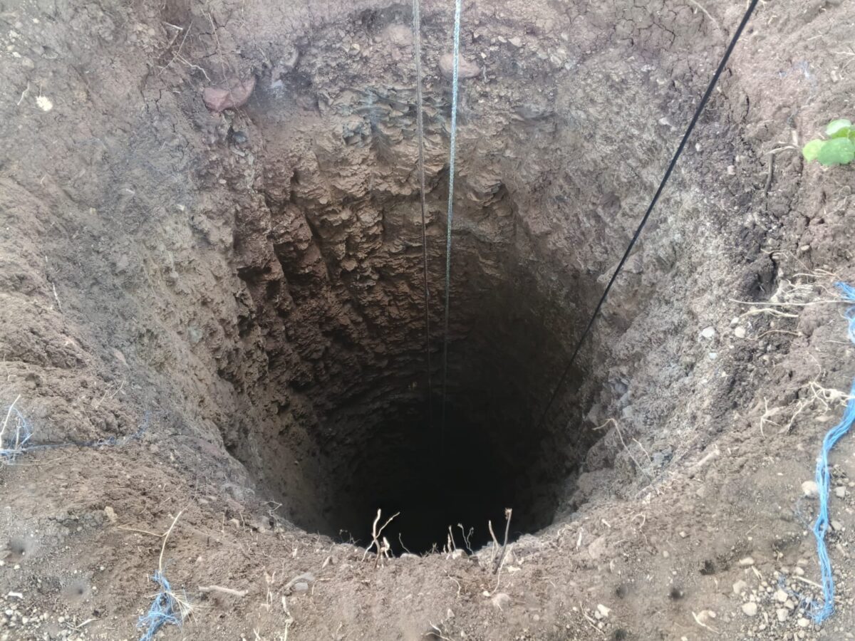 Hombre vivo de milagro tras caer a profundo pozo en Matagala