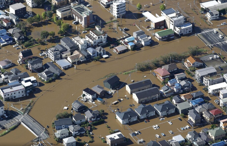 Desastre en Japón por el tifón Dujuan: confirman 10 muertos, en medio de lluvias récord, inundaciones y deslizamientos de tierra