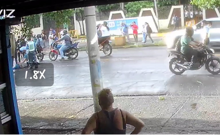 Murió niña que fue arrollada por un camión cargado de piedras en Batahola Norte