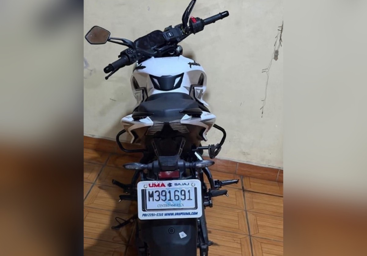 motocicleta Pulsar NS 400