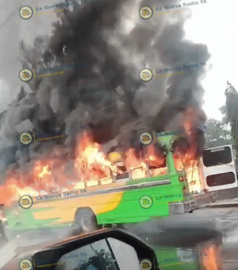 Autobús se incendia en carretera a Tipitapa
