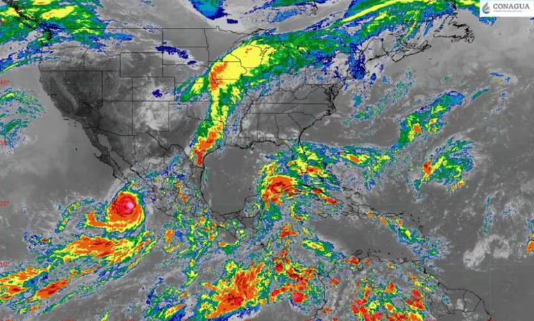 «Rachel» se intensifica a huracán categoría 3