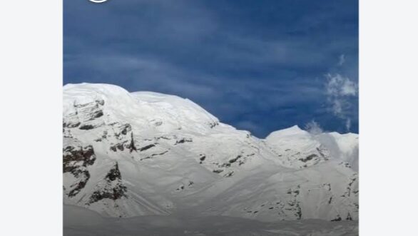 Sube a 15 cifra de muertos tras avalancha en campamento base de monte Himlung en Nepal