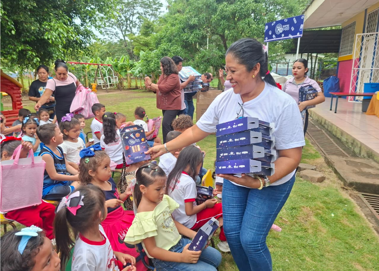 La Súper Líder del Dial realizó la primera fiesta celestial en memoria del niño «Colochito»