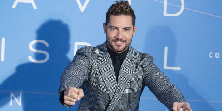 David Bisbal estrena “eternos”, su homenaje a los grandes clásicos