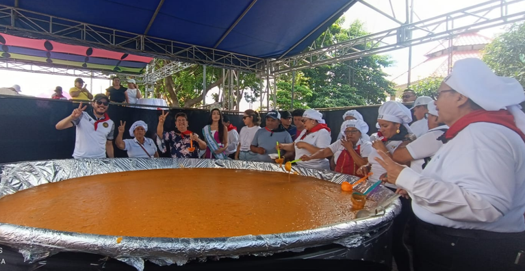 Diriamba se viste de fiesta al celebrar 132 Aniversario como Ciudad con el picadillo más grande