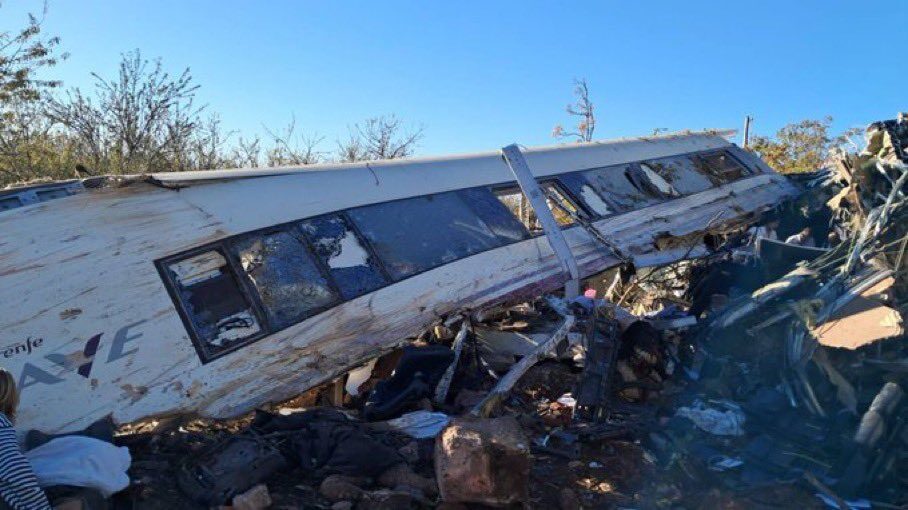 Chocan dos trenes en España
