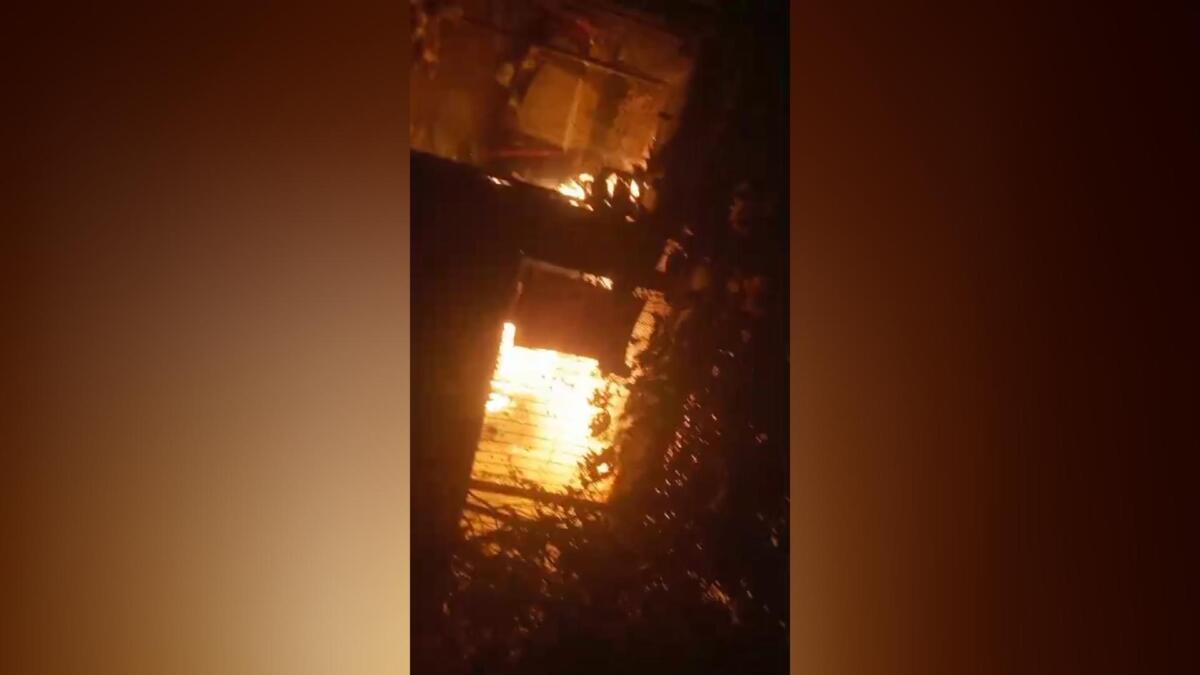 Incendio consume una vivienda y daña otras dos en Cristo del RosarioIncendio consume una vivienda y daña otras dos en Cristo del Rosario