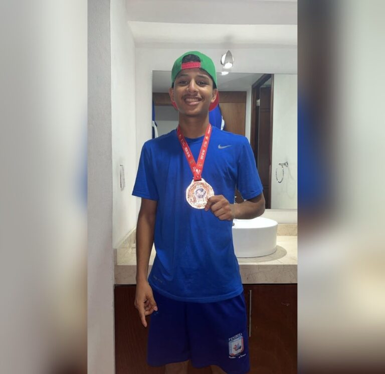 Junior Pérez sube al podio en Panamericano de Boxeo en Puebla